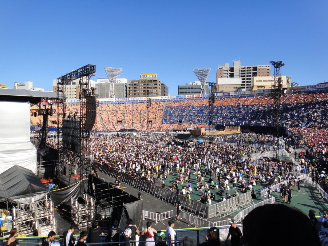 AIR JAM 横浜スタジアムを埋め尽くす観客