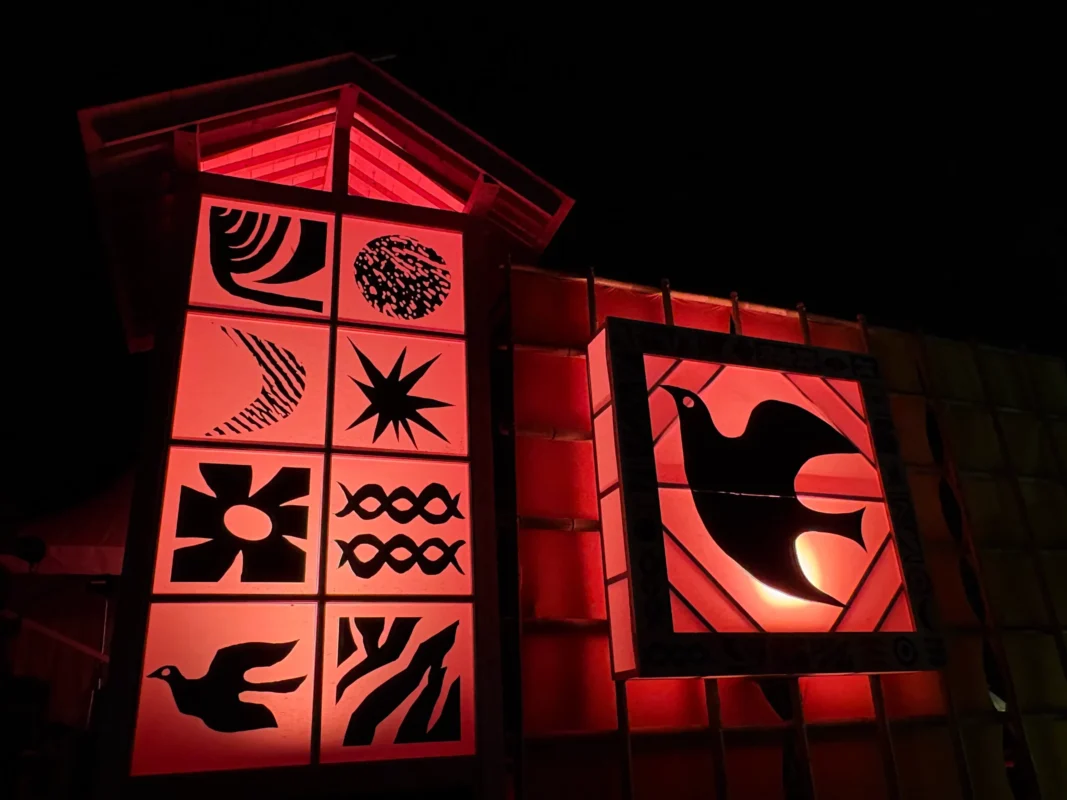 フジロック ORANGE ECHOエリアのアート装飾